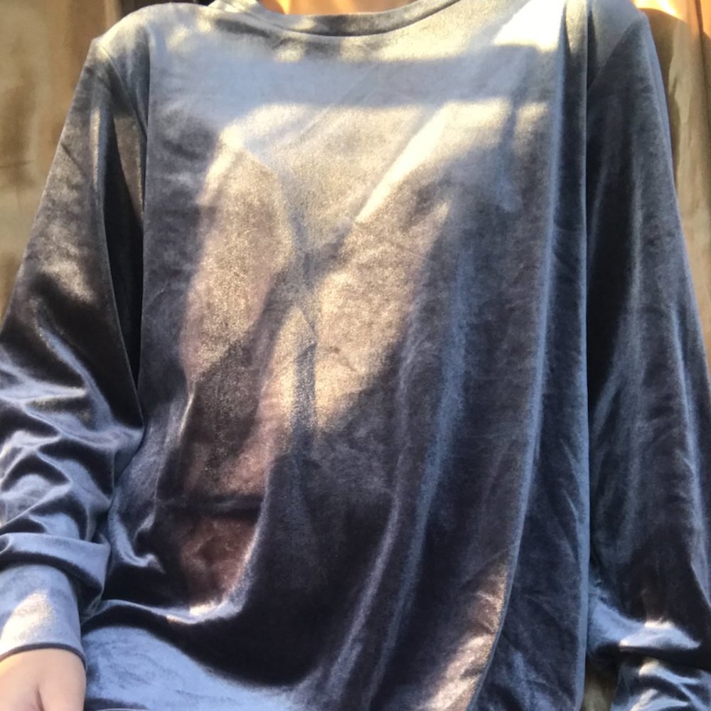 Forever 21 Long Sleeve Velvet Tie Top